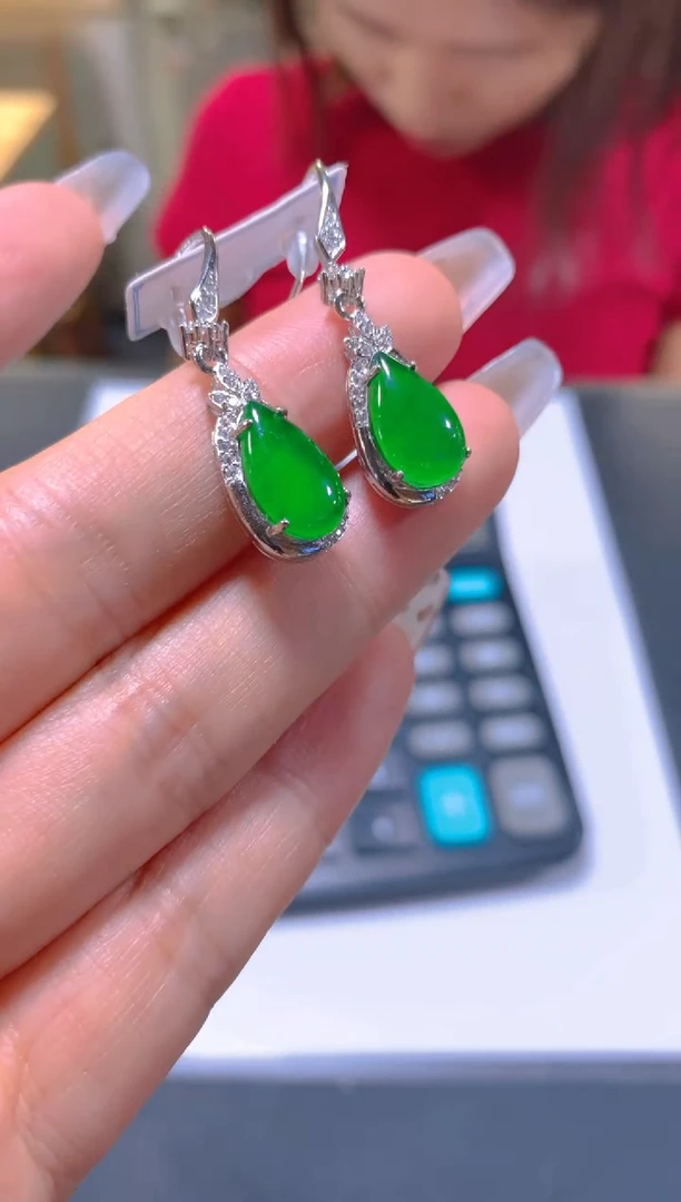 未镶嵌翡翠耳饰多样性发一