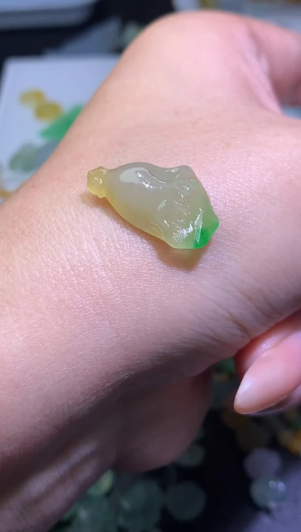 未镶嵌定制翡翠毛货