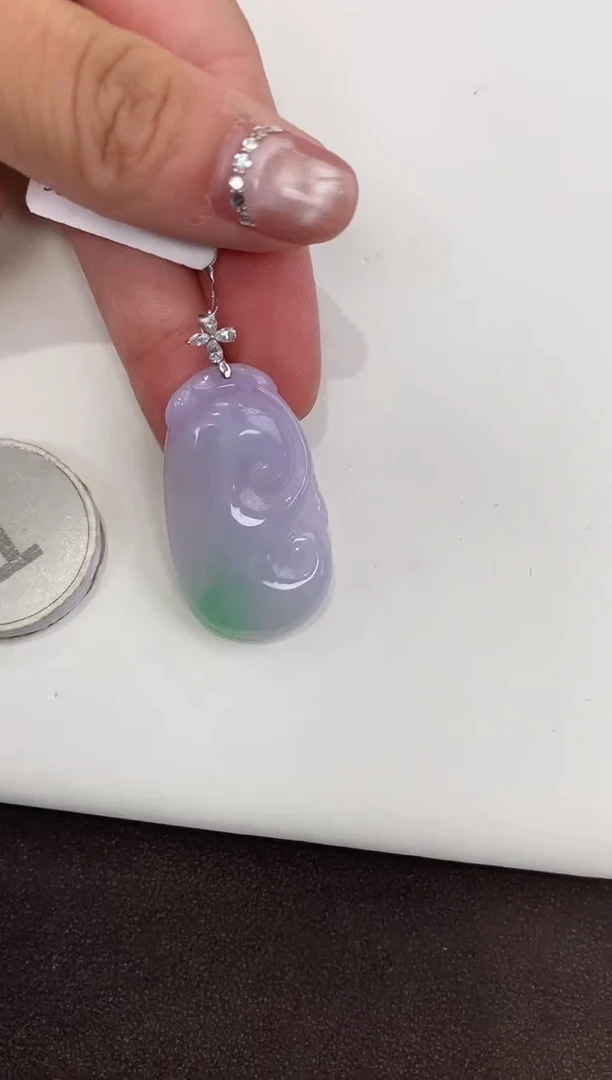 颈饰18K金镶嵌翡翠天然缅甸a货翡翠(多样性发其一)