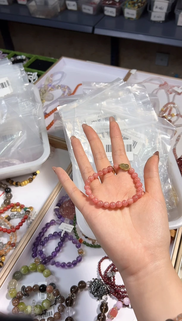 【闪购商品】水晶手链未镶嵌颜色微差多样性发货发其一