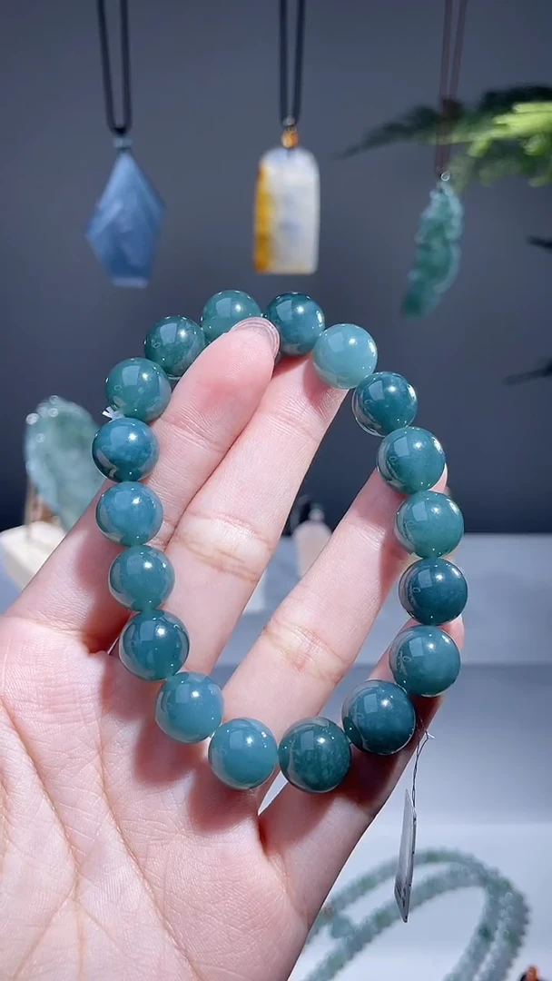颈饰未镶嵌翡翠手串 多样性发1