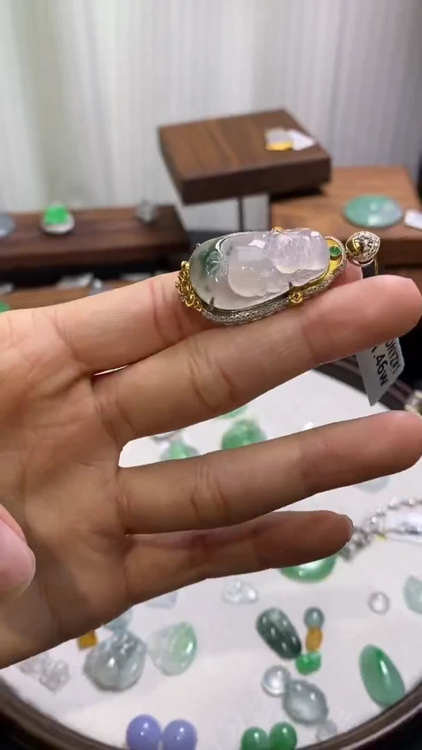 【闪购商品】翡翠颈饰18K金镶嵌财财