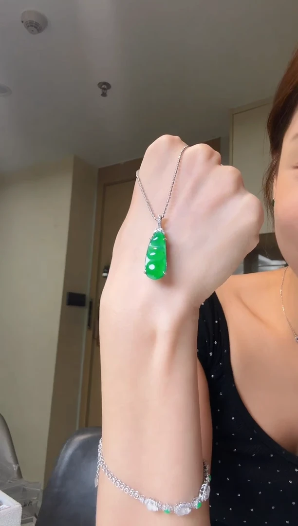 吊坠(不含链)银S925镶嵌翡翠天然翡翠吊坠