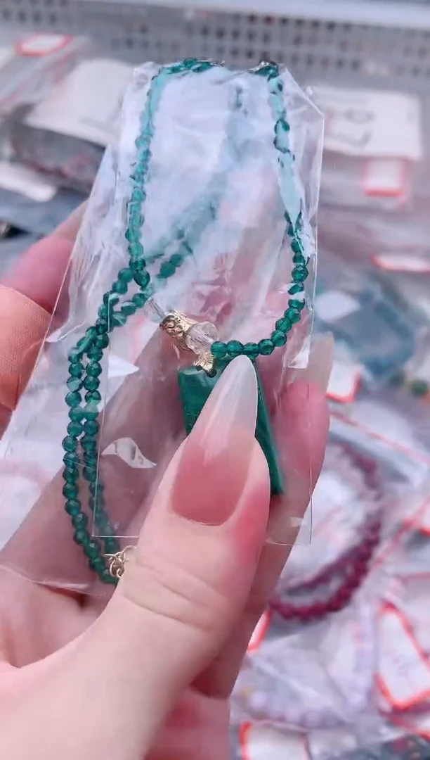 孔雀石未镶嵌颈饰多样性发拍一发一