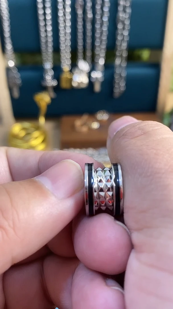 瓷片重****》灼水精品好物集