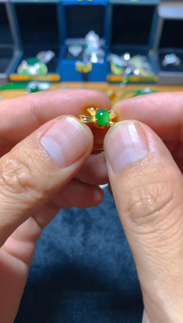 未镶嵌戒指翡翠多样性发一