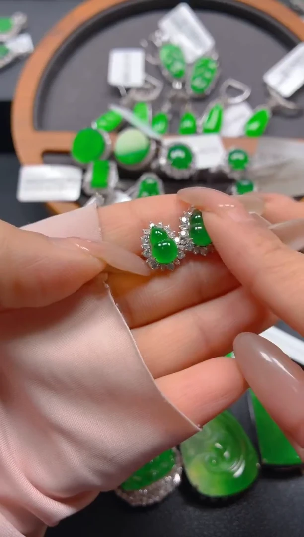 吊坠(不含链)银S925镶嵌翡翠1