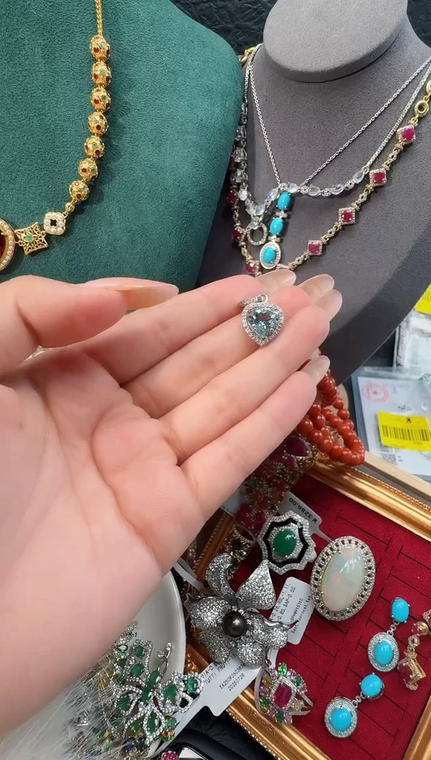 银S925镶嵌颈饰海蓝宝石吊坠