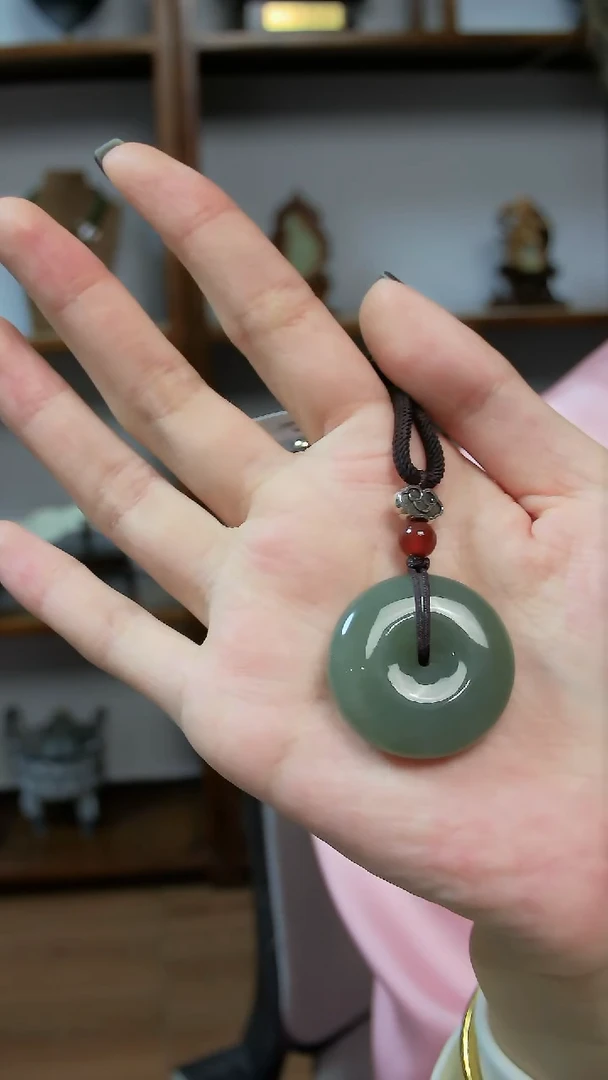 颈饰未镶嵌和田玉平安扣