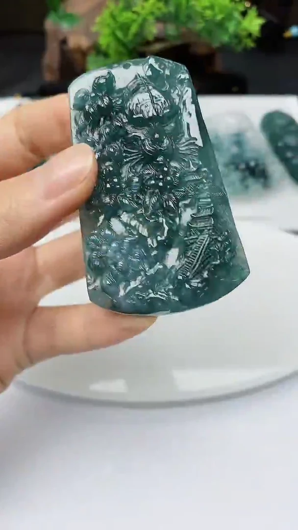 【闪购商品】翡翠颈饰未镶嵌