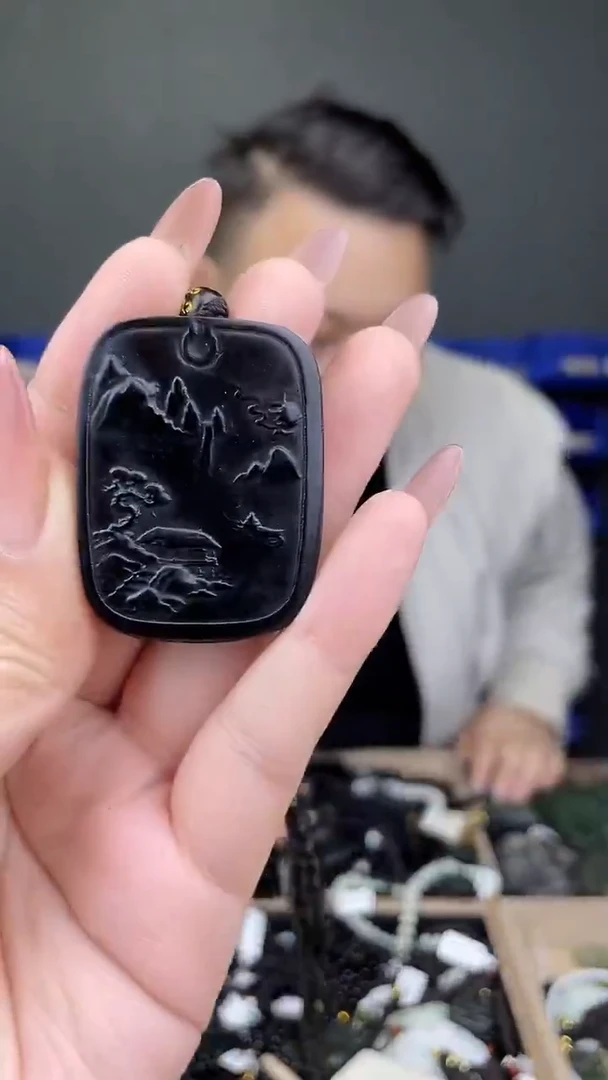 颈饰未镶嵌和田玉1