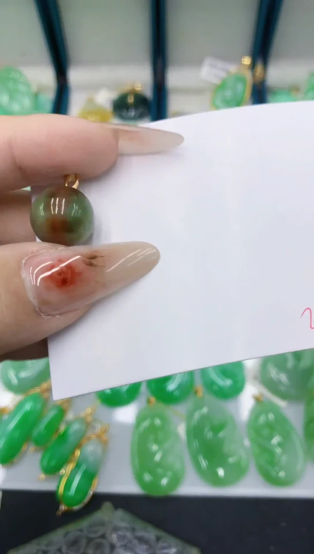 颈饰未镶嵌翡翠111111