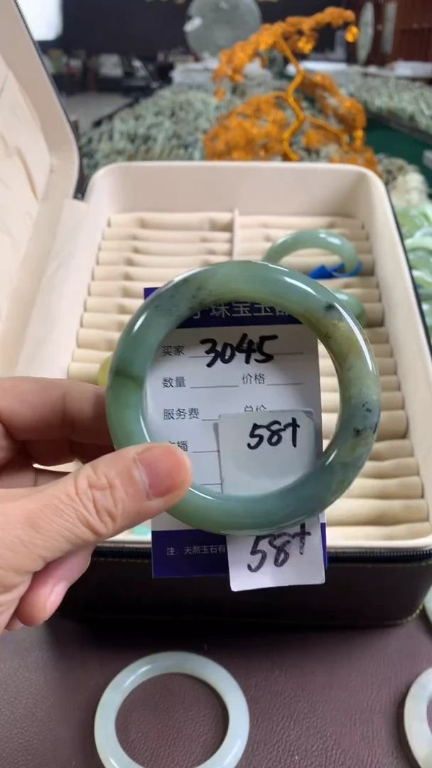未镶嵌蛇纹石玉手镯3045