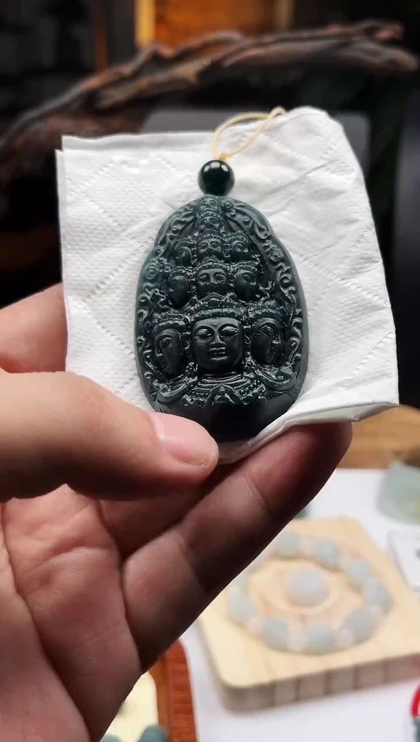 未镶嵌定制翡翠月**疏观音