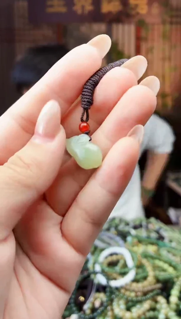 颈饰未镶嵌和田玉多样性发货拍一发一