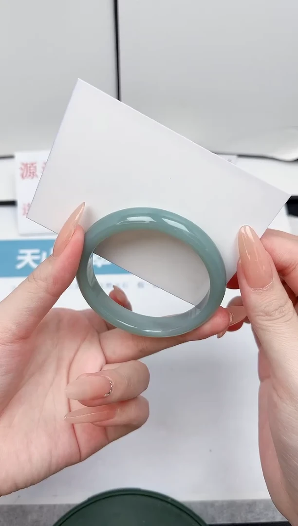 【闪购商品】石英质玉手镯未镶嵌A47-53