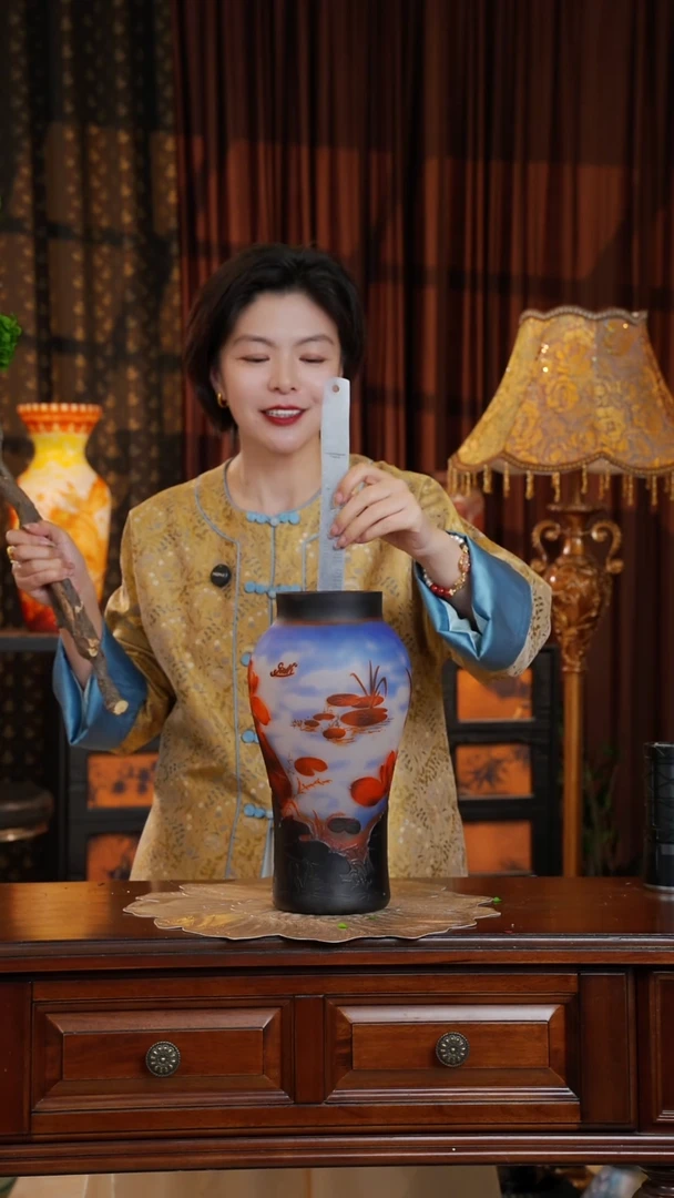 琉璃葛蕾。。。。。。。。。。