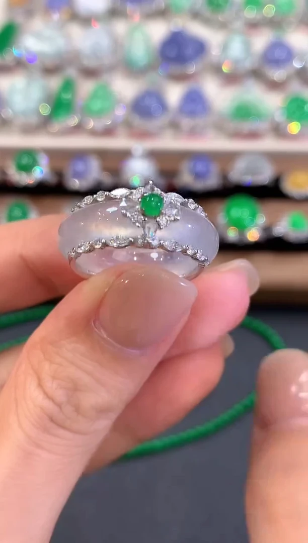 18K金镶嵌戒指翡翠a113   12.5*