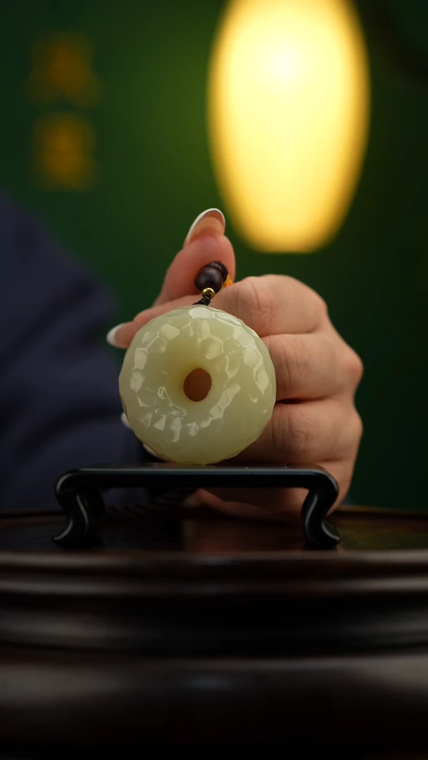 玉【锤纹平安扣】天然玉石手把件