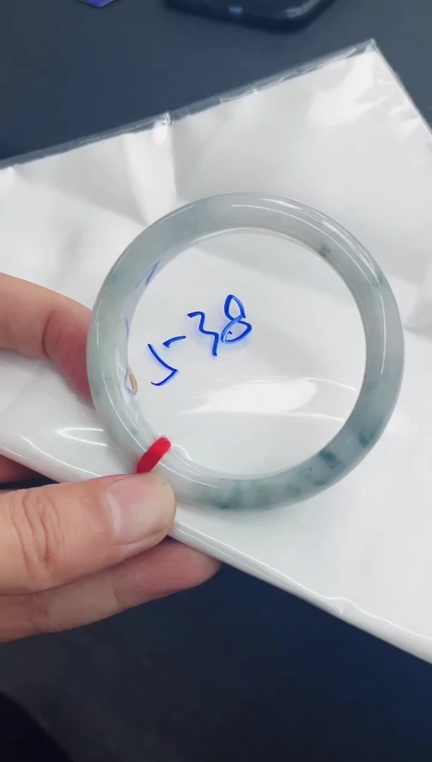 【闪购商品】翡翠手镯未镶嵌天然翡翠A货手镯