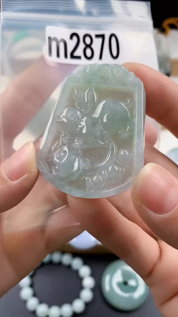 颈饰未镶嵌翡翠天然翡翠吊坠挂件