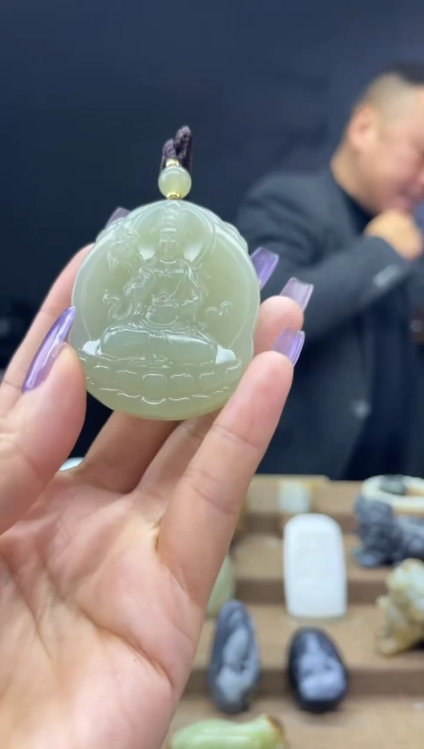 颈饰未镶嵌和田玉1