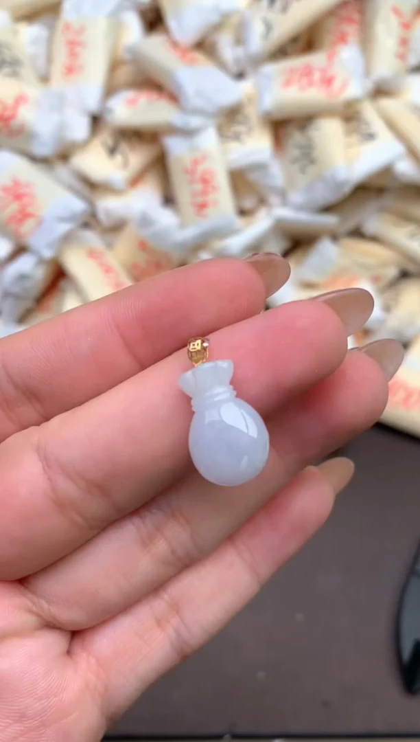 【闪购商品】翡翠挂件18K金镶嵌—