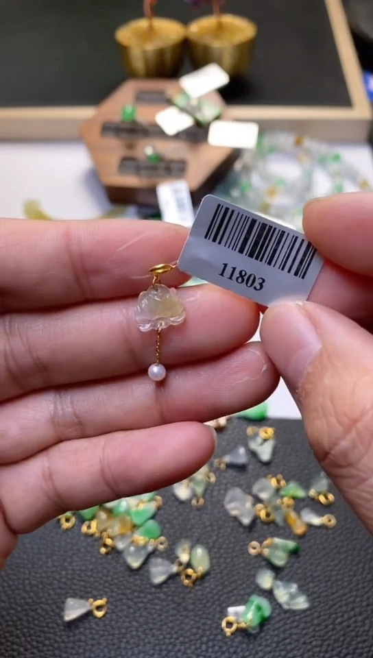 翡翠18K金镶嵌吊坠(不含链)翡翠净货11803