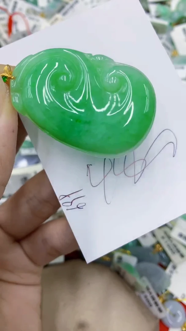 颈饰18K金镶嵌翡翠111111111111