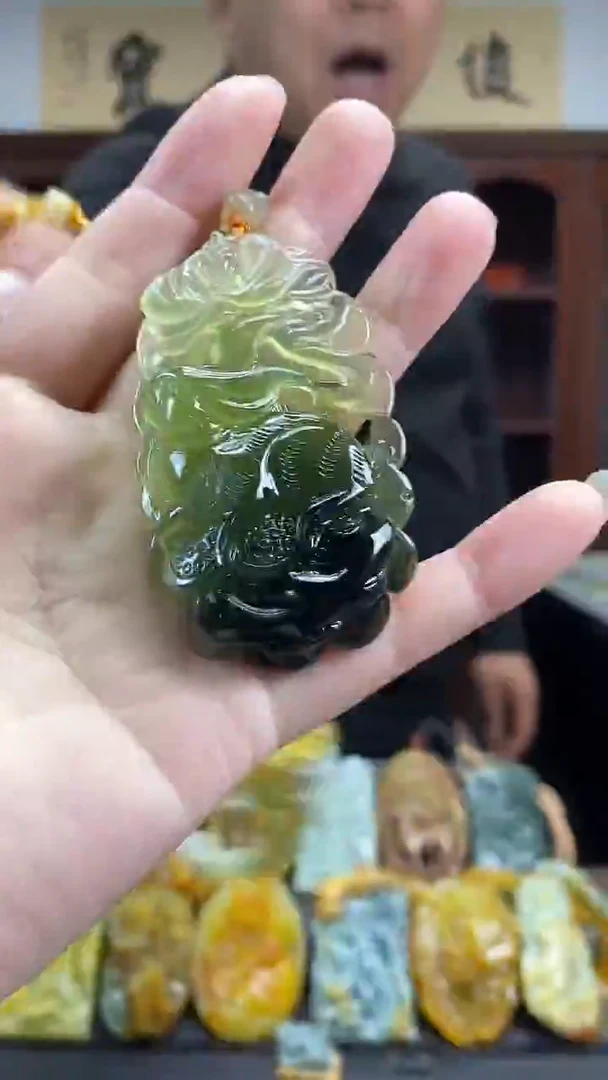 未镶嵌蛇纹石玉挂件【俊成珠宝】