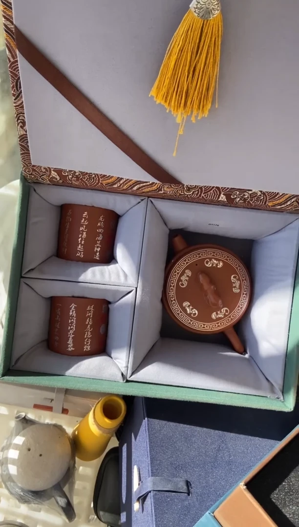 无运费险有瑕疵的摄影的产品有使用过的痕迹有点脏介意勿拍