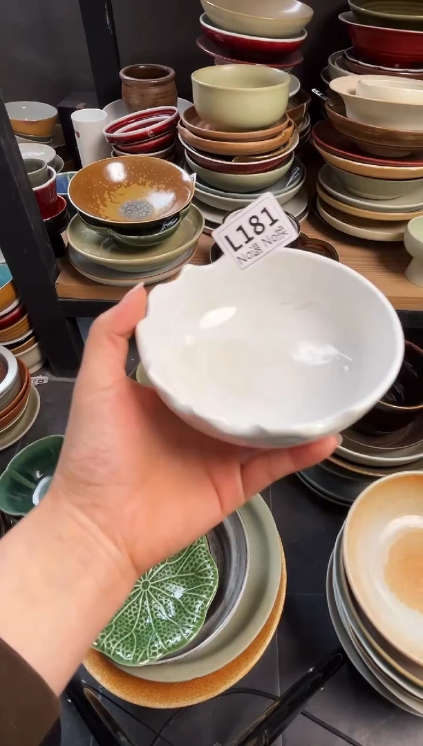 瓷片钰****点L181手刷高足碗暇裂