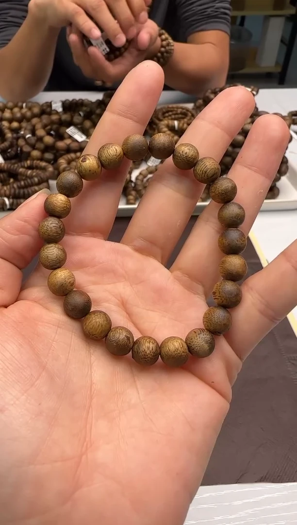 【闪购商品】沉香手串99沉海南老白棋8mm圆珠单圈多样性发1