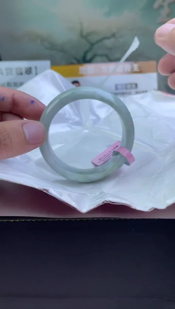 翡翠手镯未镶嵌5
