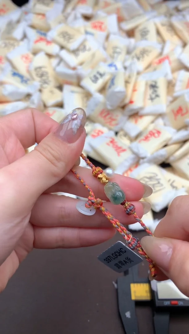 【闪购商品】翡翠手绳未镶嵌一