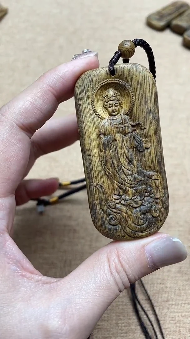 沉香吊坠乌身黄药膜雕刻吊坠多样性发其一7.1*3.4*1.3