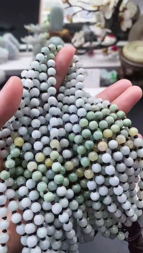 翡翠未镶嵌颈饰天然缅甸A货翡翠随机发一件5.5mm左右