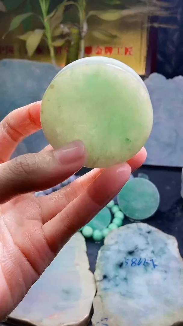 未镶嵌挂件翡翠小雨465