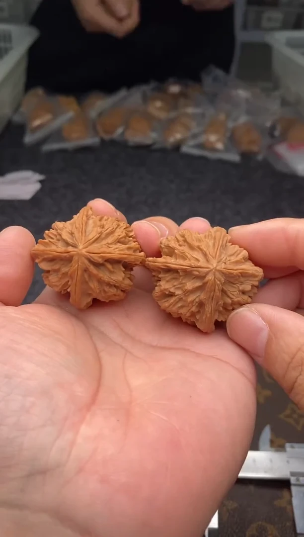 把件文玩核桃b184号42尺四棱子