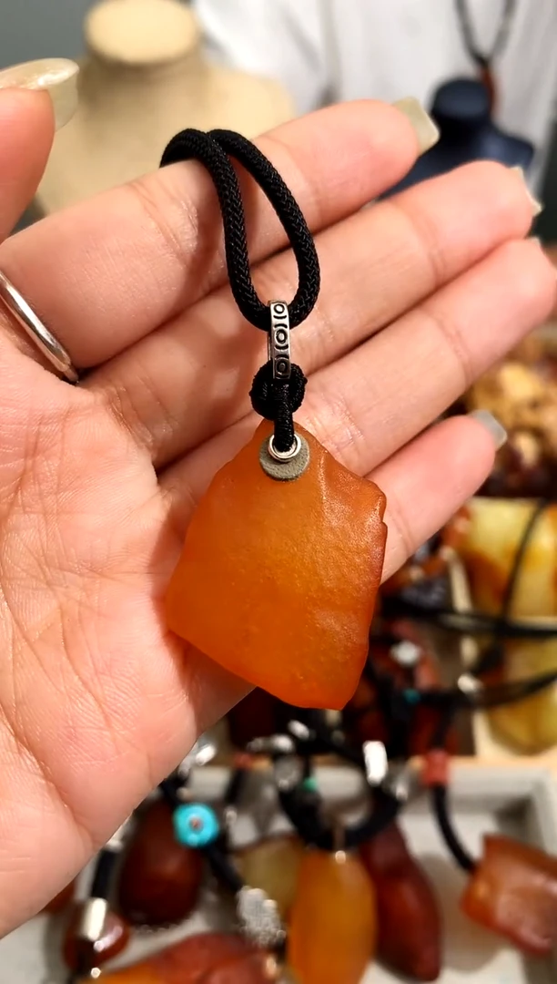 【闪购商品】蜜蜡裸石未镶嵌似玉