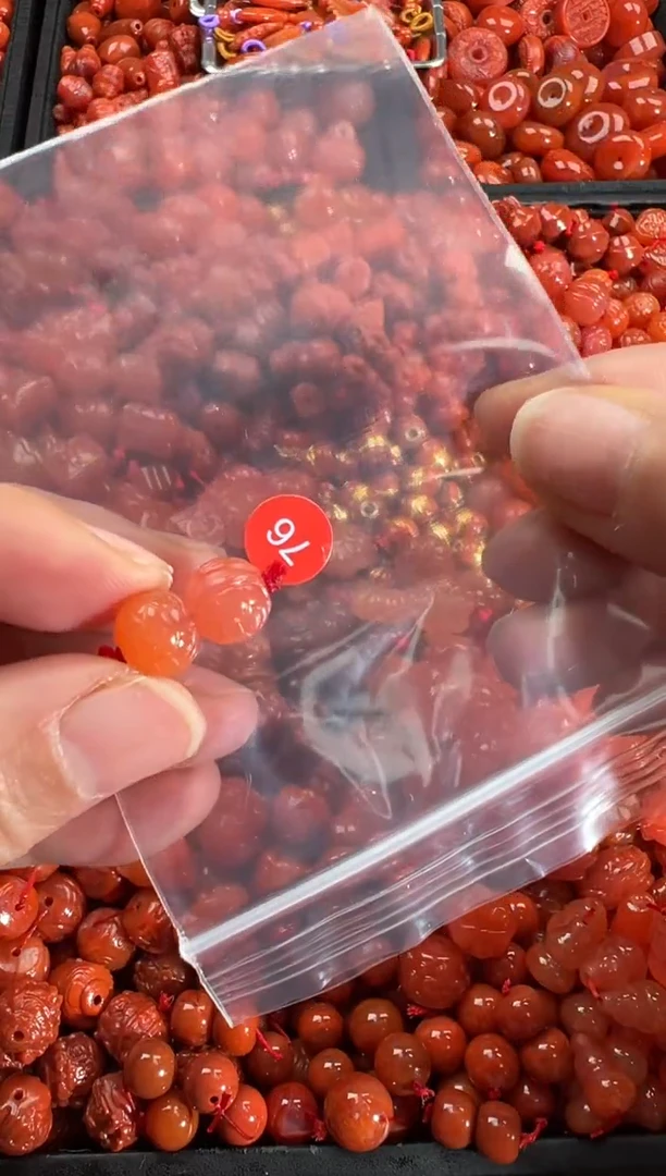 【闪购商品】南红玛瑙颈饰未镶嵌1