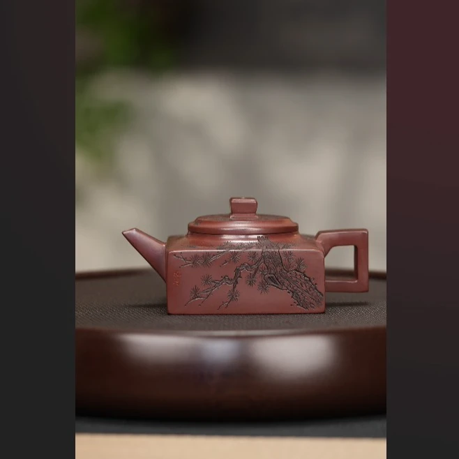1804 龙血砂松竹刻绘方山逸士壶