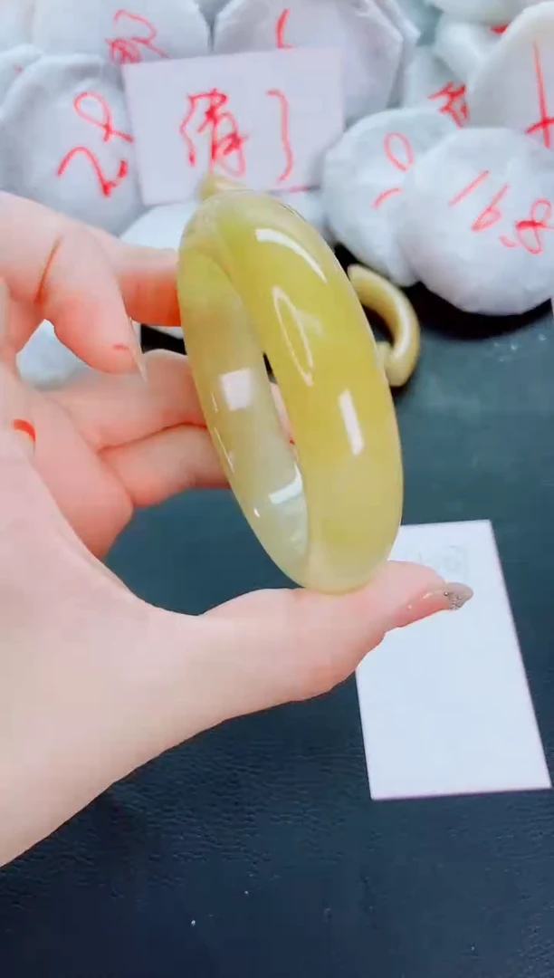 石英质玉手镯未镶嵌H107-55-56