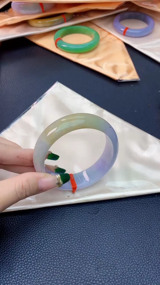 翡翠手镯未镶嵌0566913786
