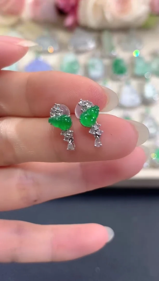 18K金镶嵌翡翠耳饰b25