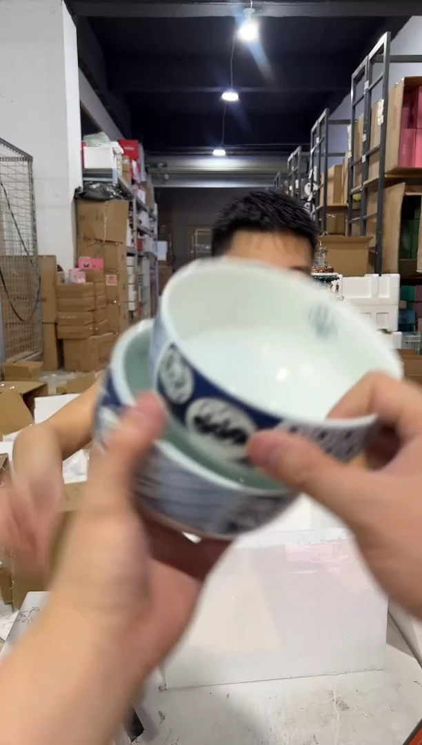瓷片蓝色青花瓷面包超人大碗一对