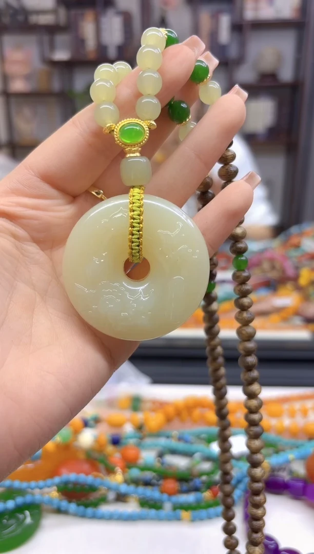 【闪购商品】和田玉毛衣链未镶嵌M630