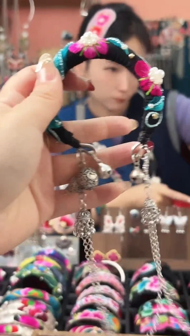 织绣艺枝独绣手工饰品25
