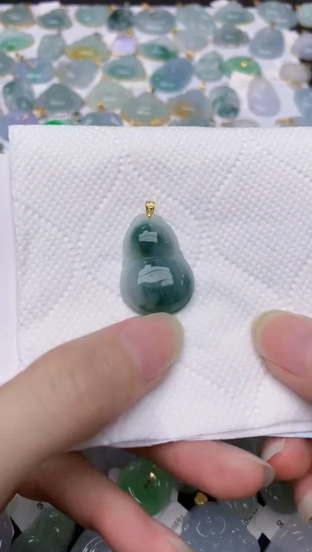 翡翠18K金镶嵌颈饰天然A货翡翠