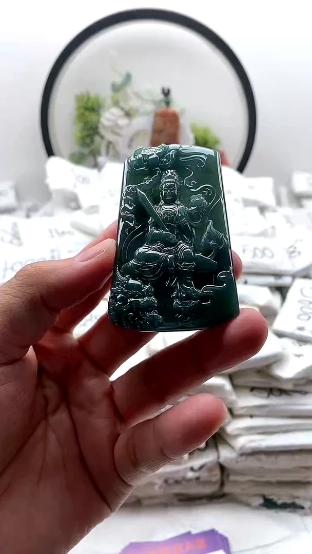 颈饰未镶嵌翡翠文殊